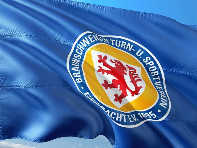 从而在防守 从而在防守